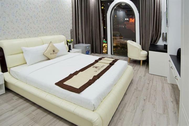 Bé Anh Khách sạn Đà Nẵng